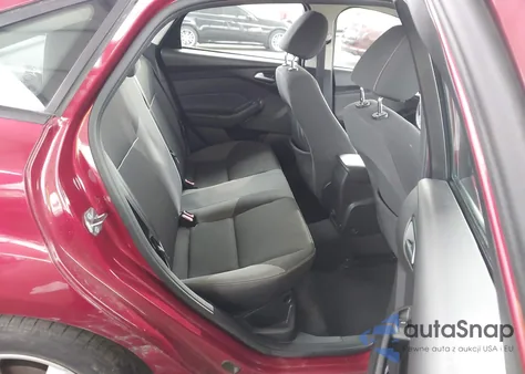 2014 Ford Focus Se z USA, uszkodzony, nr VIN 1FADP3F27EL432443